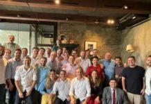 Em pré-campanha, Camilo ganha festa de aniversário com a presença de Izolda e parlamentares da base aliada