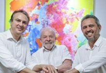 Ao lado de Lula, Camilo lança oficialmente Elmano Freitas como pré-candidato a governador pelo PT