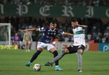 Fortaleza sofre gol nos acréscimos, perde para o Coritiba e segue na zona de rebaixamento da Série A