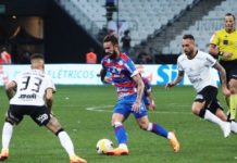 Fortaleza vence o Corinthians e se afasta ainda mais da zona de rebaixamento
