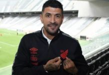 Ceará oficializa contratação do técnico Lucho González