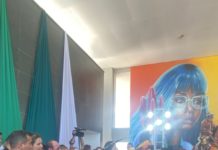 Em Crateús, Izolda Cela e Marcelo Machado inauguram novo prédio da Escola Profissionalizante Manoel Mano e assinam ordens de serviço para pacote de obras