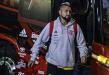 Pai de Arturo Vidal é encontrado morto no Chile; jogador do Flamengo deve disputar final da Copa do Brasil