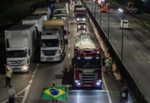 Todas as rodovias federais do país estão livres de bloqueios, diz PRF