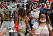 Infectologistas pedem volta de máscaras e mais vacinas anticovid