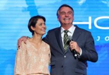 Michelle se declara a Bolsonaro em aniversário de casamento: ‘Príncipe’