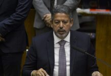 ‘Combustível está acabando’, diz Lira sobre apoio ao governo na Câmara