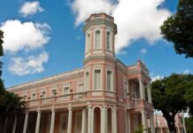 Universidades públicas do Ceará criticam PEC que retira 2% de recursos da Funcap