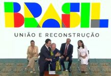 Camilo Santana toma posse como ministro da Educação no governo Lula