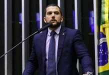 Deputado protocola requerimento e pede lista de convidados e gastos integrais da posse de Lula