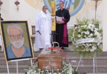 Restos mortais de Padre Alfredinho é recebido sob forte emoção pela Diocese de Crateús