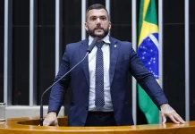 Mais um pedido de impeachment contra Lula é protocolado