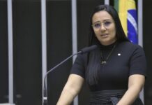 Dayany do Capitão promove sessão solene em alusão ao Dia Nacional de Luta Contra a Endometriose e apresenta projeto para mulheres que têm a doença