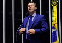 Governo Lula estaria oferecendo R$ 60 milhões em emendas para parlamentares esvaziarem CPMI, diz Sanderson