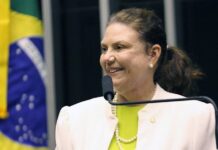 Fernanda Pessoa apresenta PL que garante acesso de motorista com esclerose a vagas para pessoa com deficiência