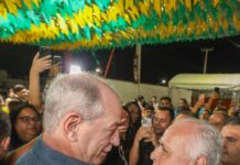 Ciro Gomes agradece recepção de Roberto Pessoa e recorda momentos da política cearense
